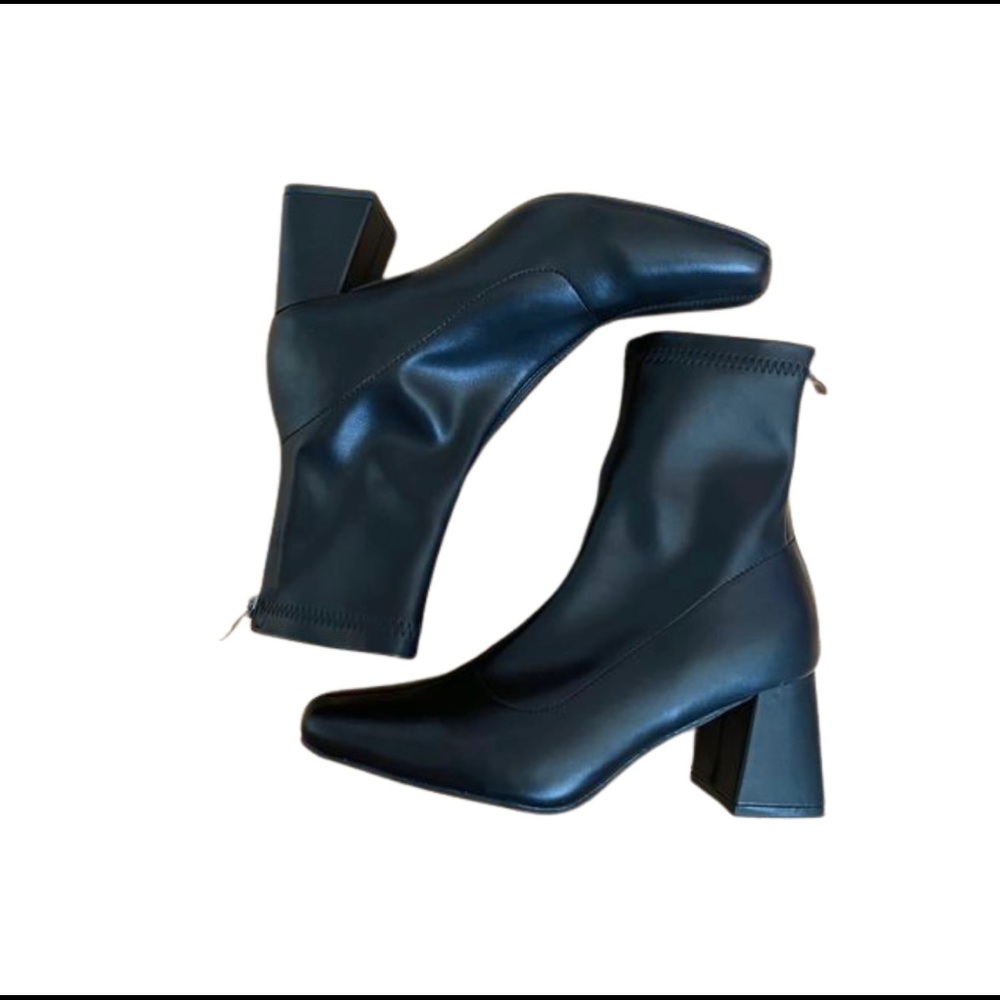 Black Heeled Boots